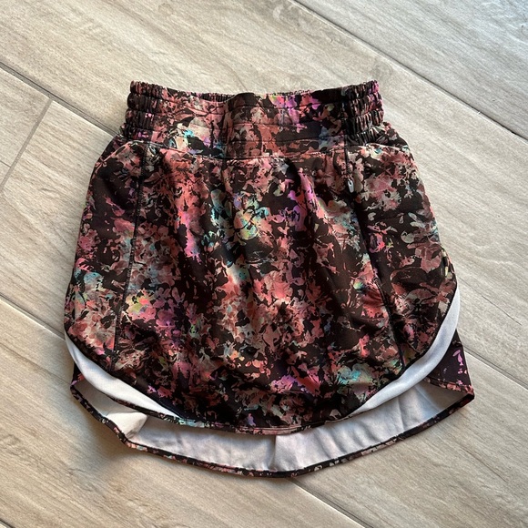 Lululemon Hotty Hot High-Rise Skirt - Picture 3 of 15